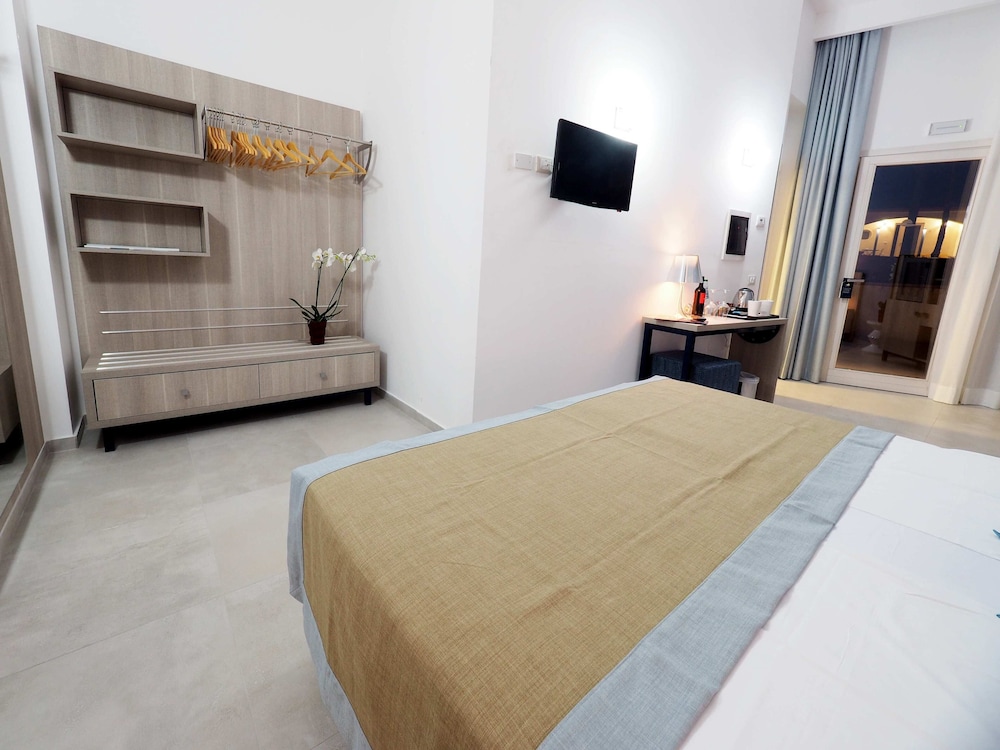 Tui Blue Tropea 5/44