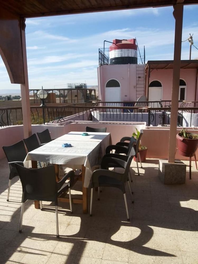Amenophis Hotel 42/50