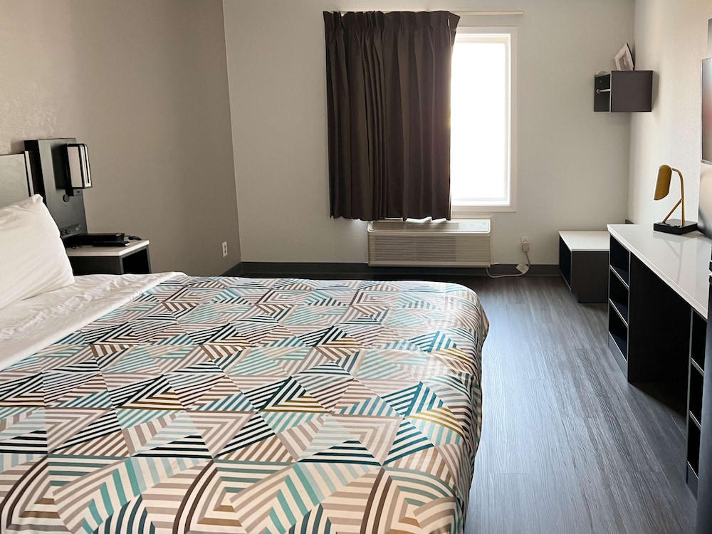 Studio6 Altoona, IA - Des Moines East 32/60