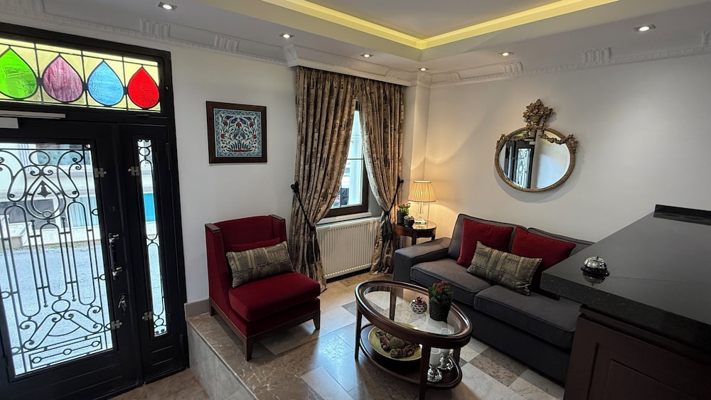Four Doors Hotel 29/49