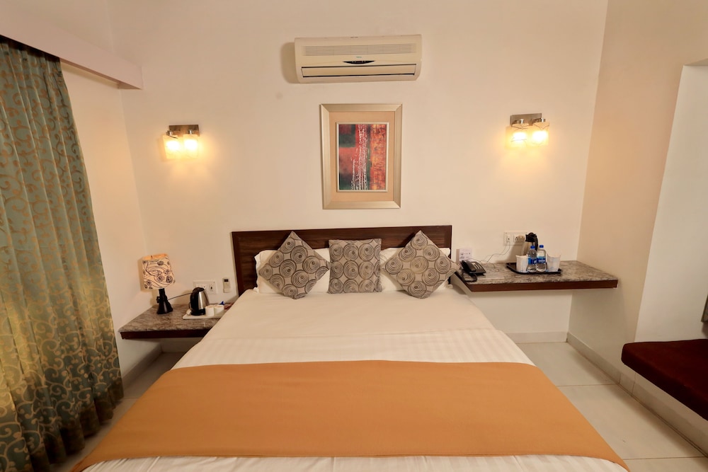 Humming Bird Resort 13/50