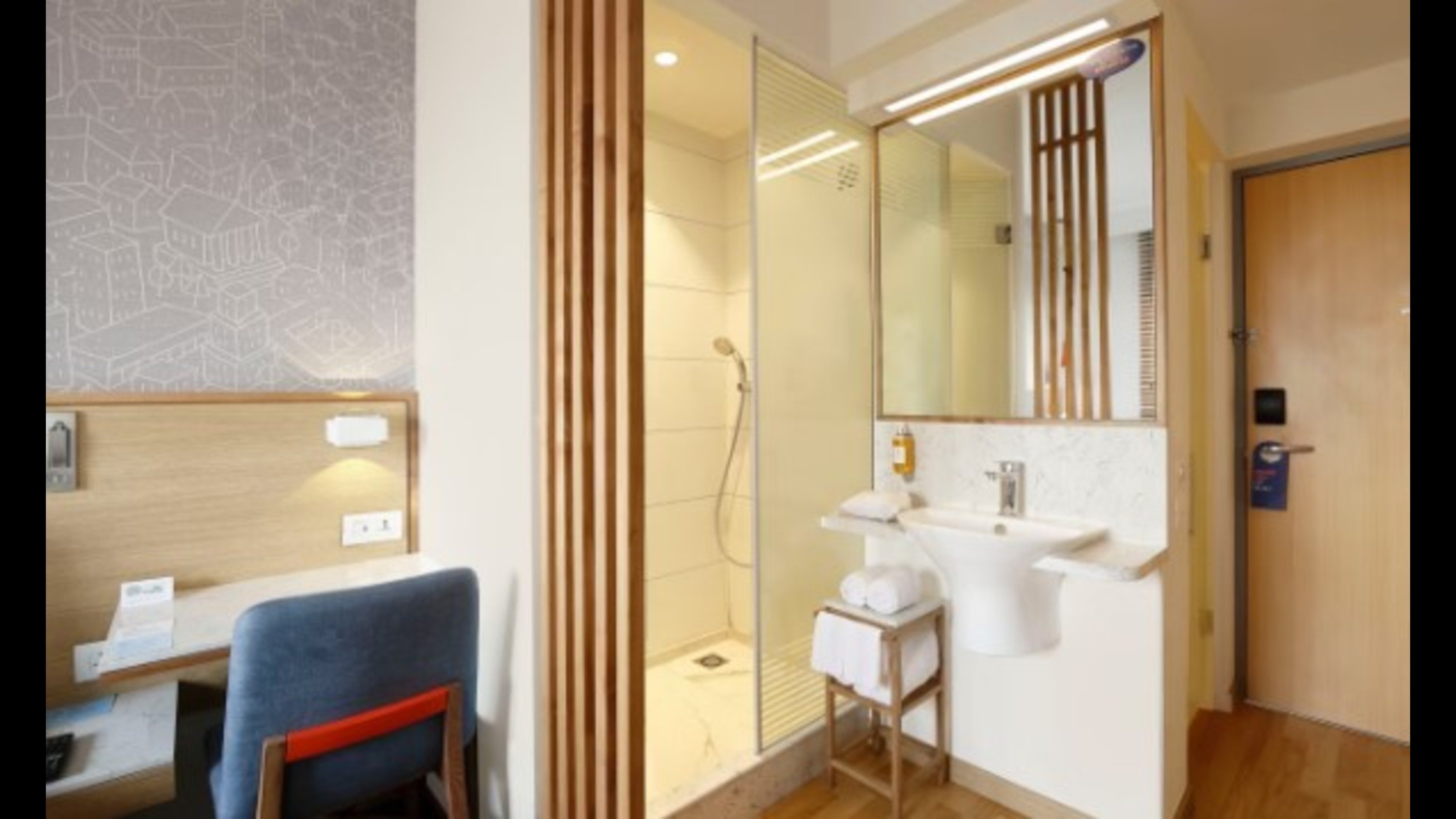 Holiday Inn Express Kolkata New Town 30/30