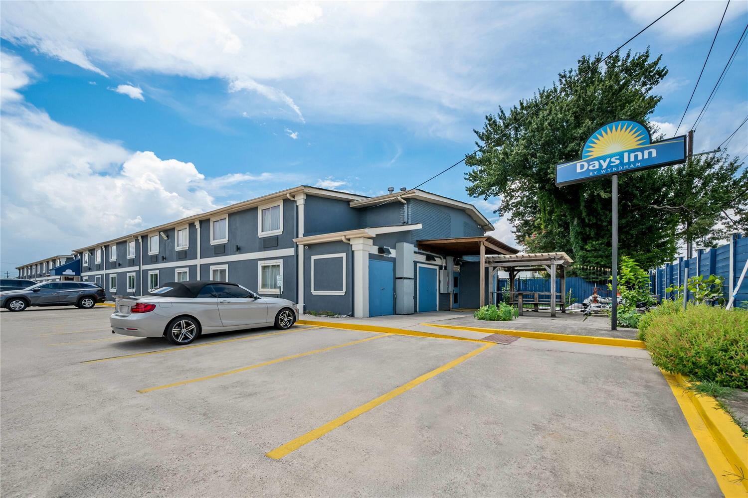 Days Inn by Wyndham New Orleans Pontchartrain 35/43