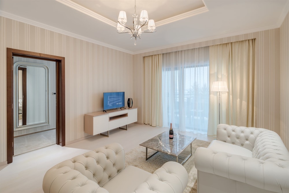 Sky Blue Hotel Spa 45/55