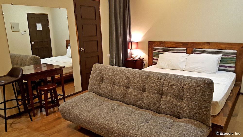 Golden Gate Suites 50/65