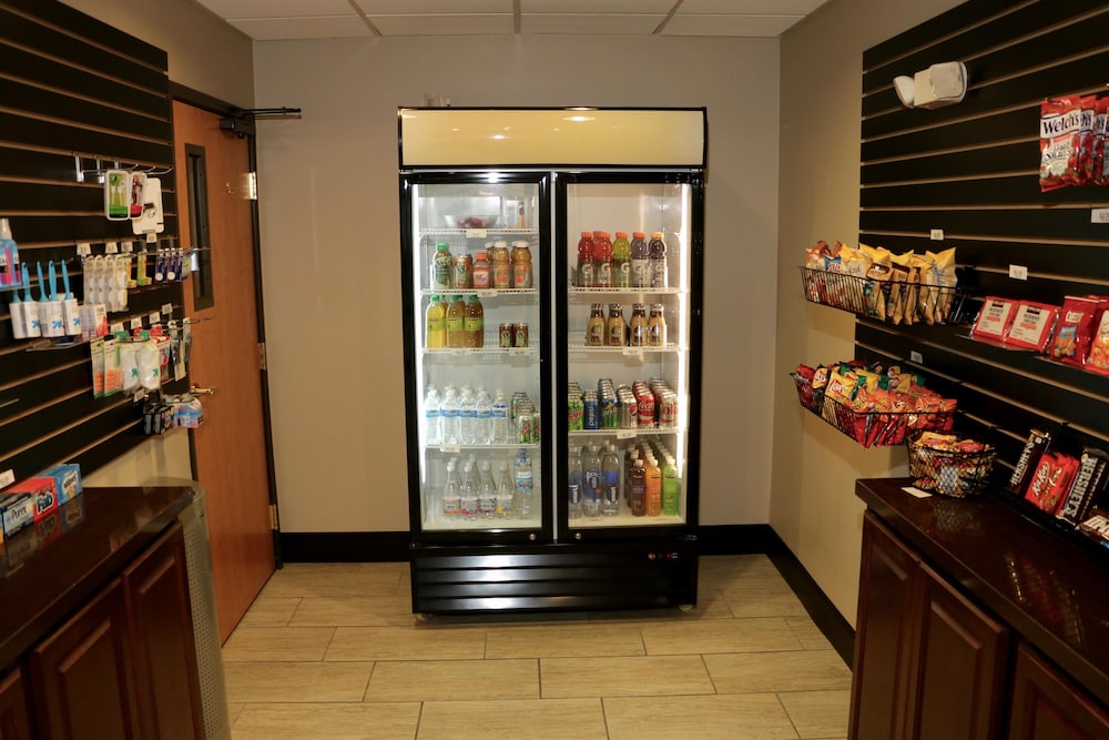 Best Western Plus Omaha Airport Inn 31/41