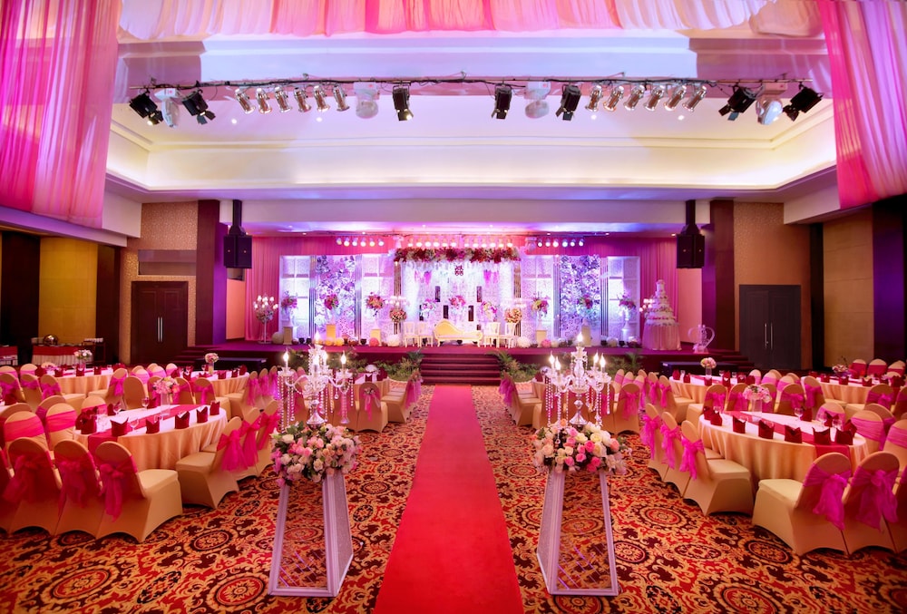 Aston Samarinda Hotel and Convention Center 33/42