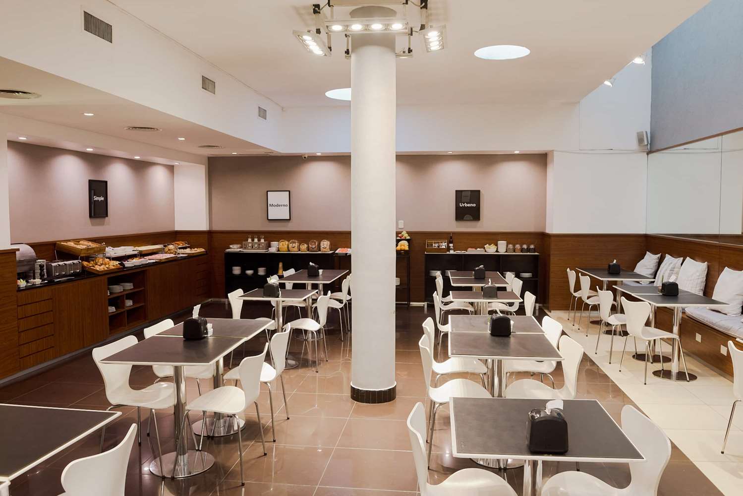 Dazzler by Wyndham Buenos Aires Maipu 66/76