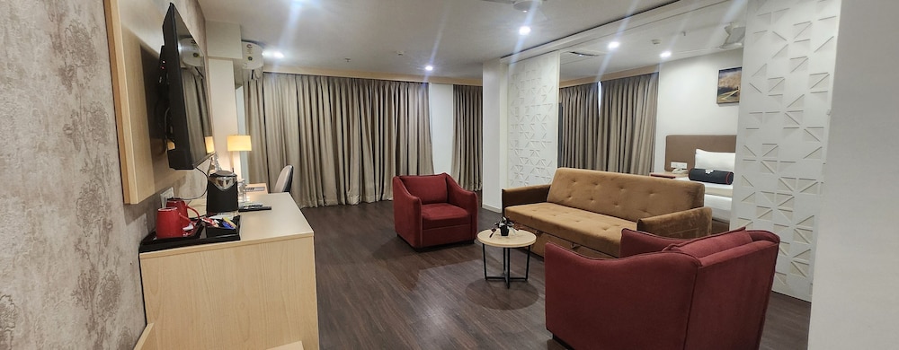 Mastiff Hotel, Ankleshwar 42/60