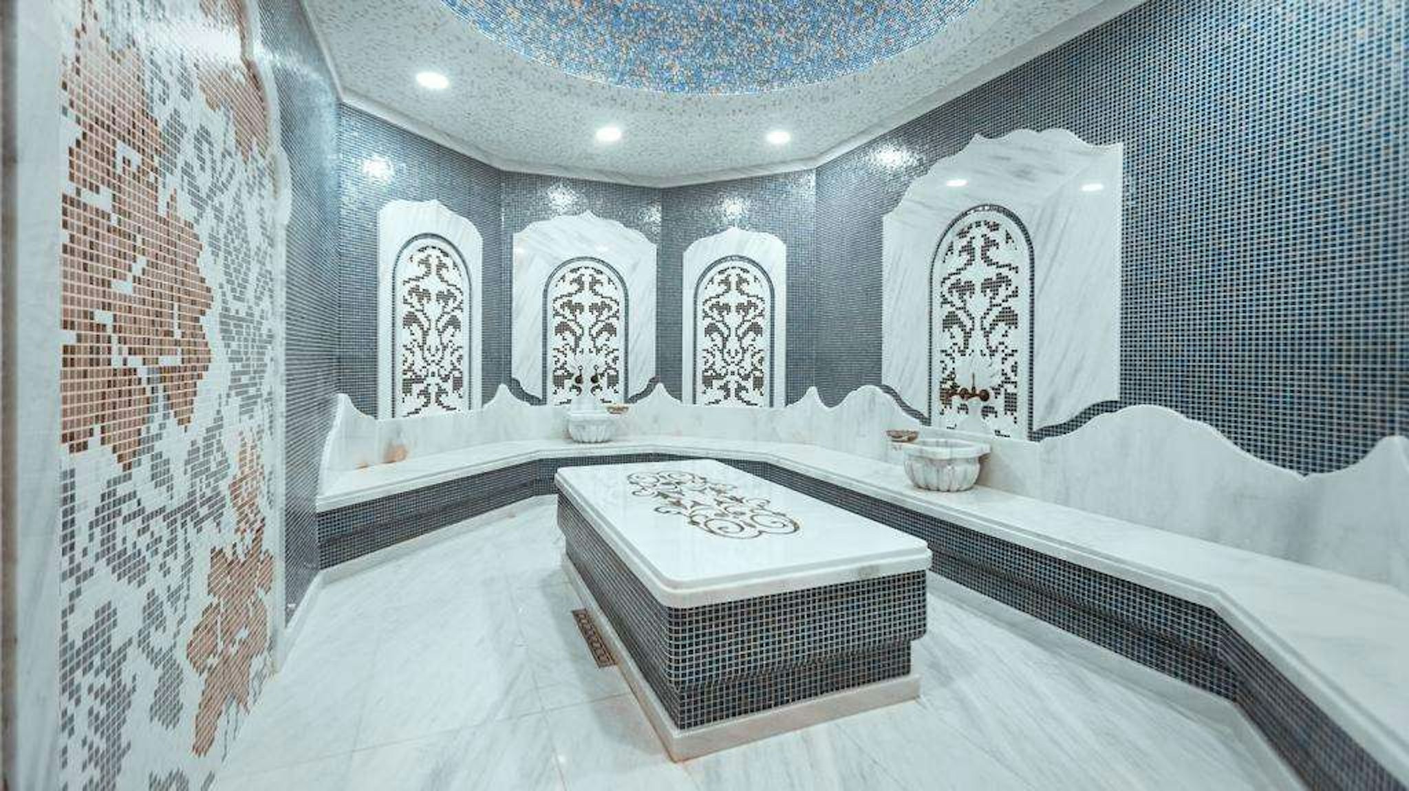 Midtown Hotel Baku 12/30