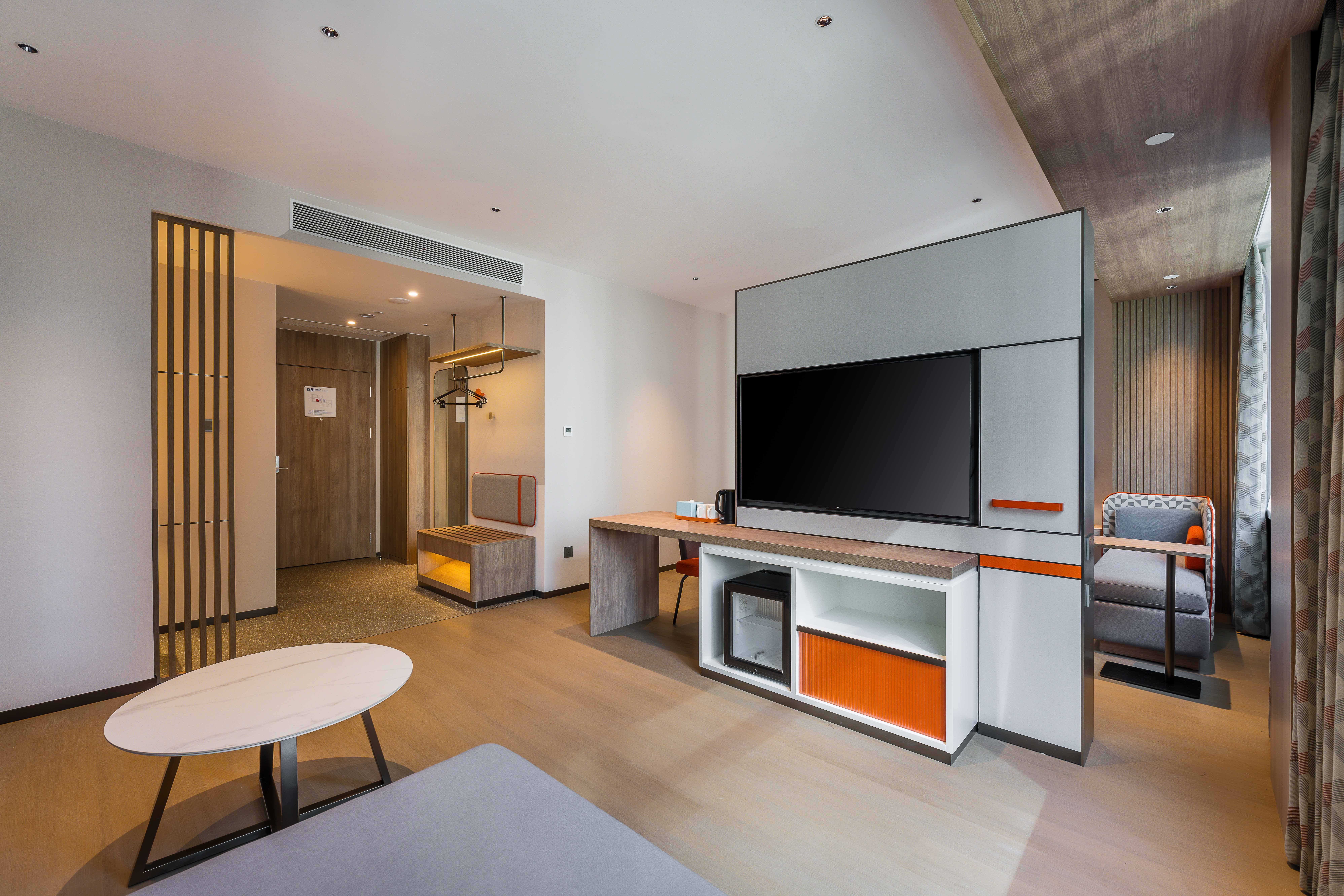 Holiday Inn Express Jiangmen East Station 38/51