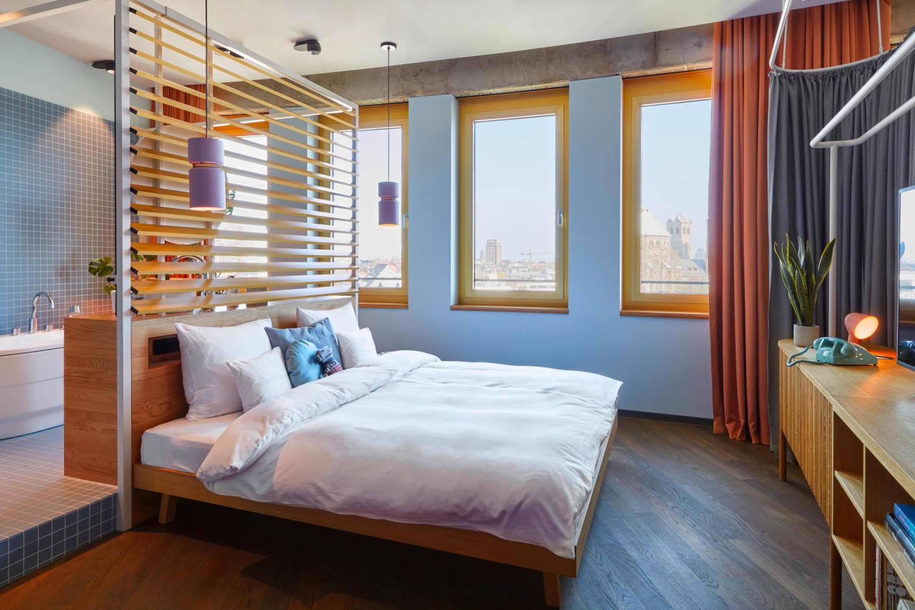 Room, King Bed, Xl