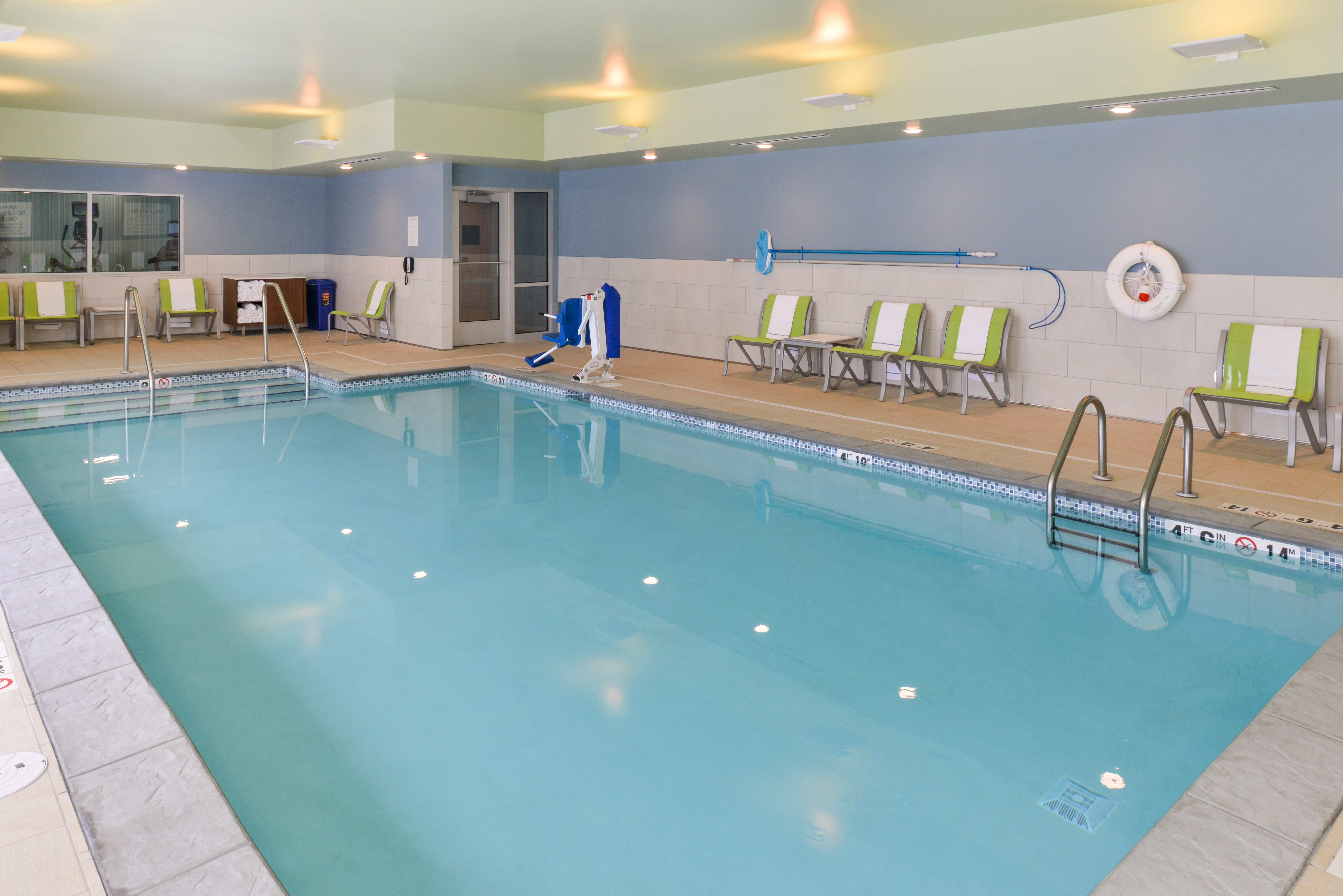 Holiday Inn Express Suites Ogallala 45/75