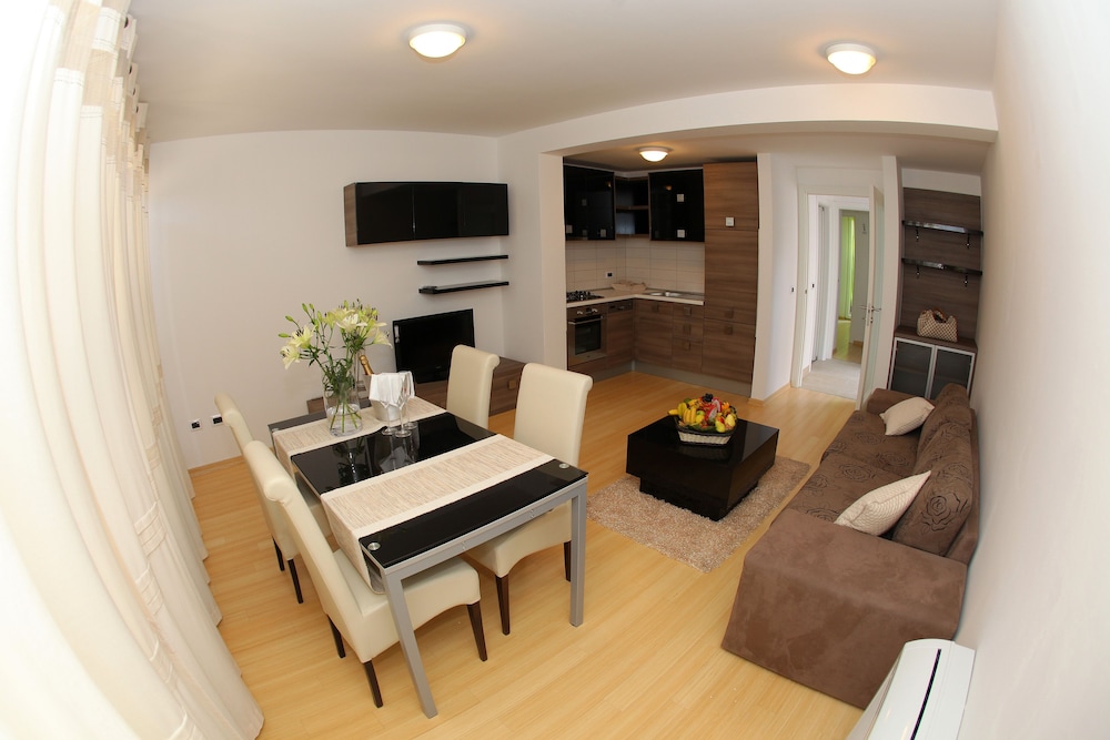 Sunnyside Apartments Petrcane 20/50