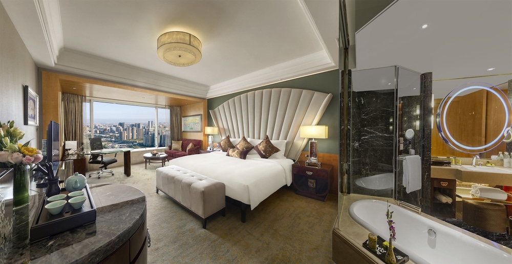 Intercontinental Chengdu Century City 16/82