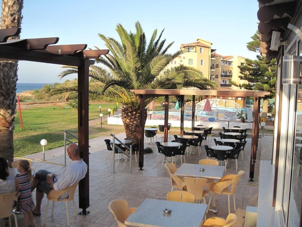 Astreas Beach Hotel 18/50