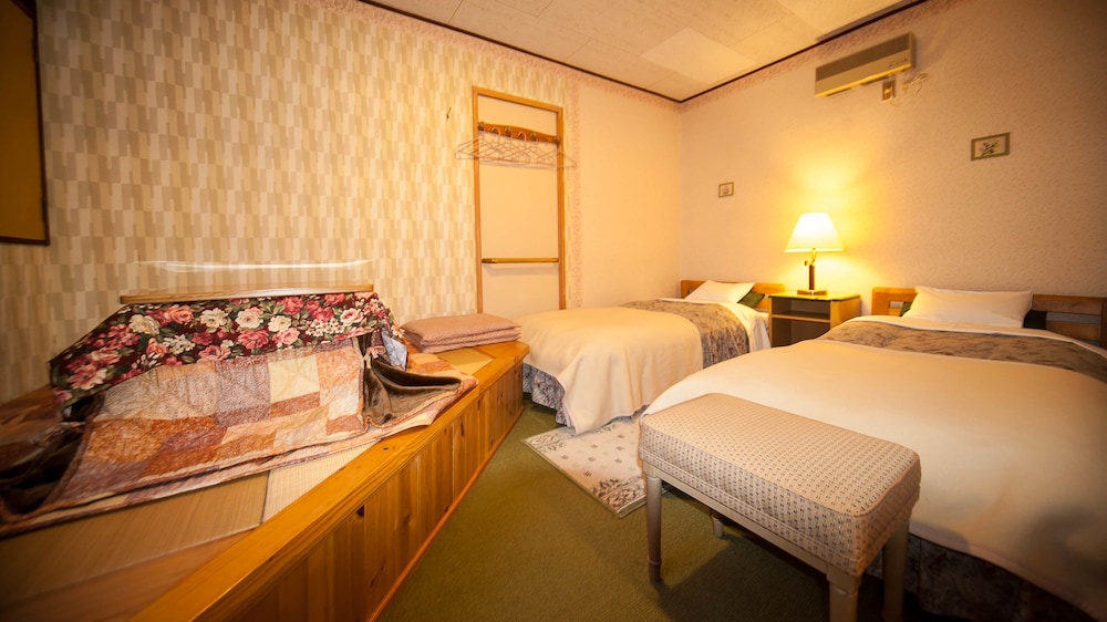 Country Inn Canadian House 11/50