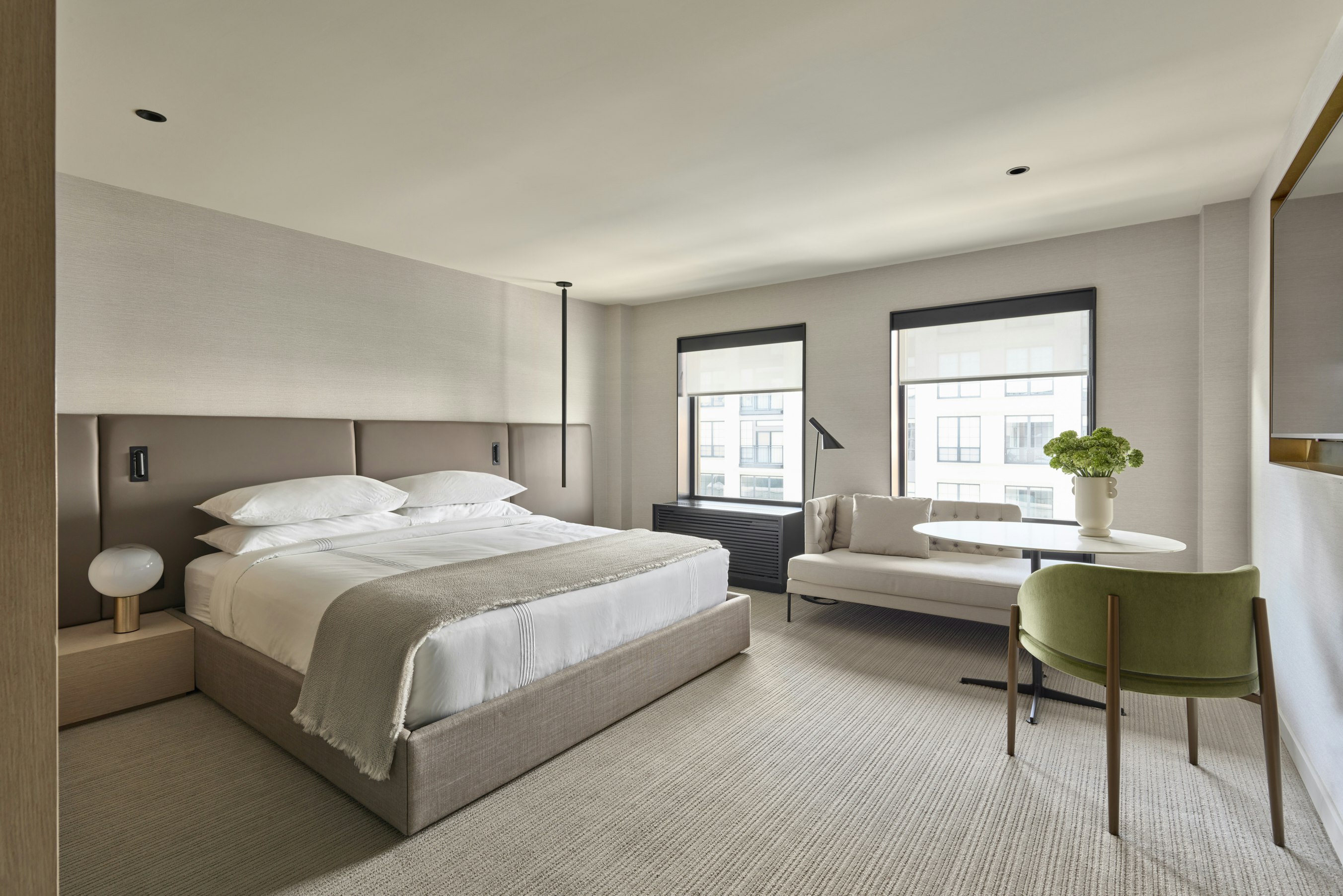 PREMIUM, KING BED, ACCESSIBLE