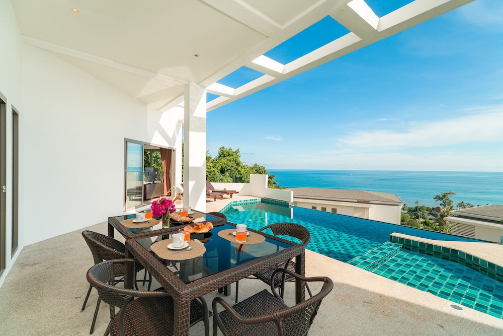 Tropical Sea View Villa 10/14