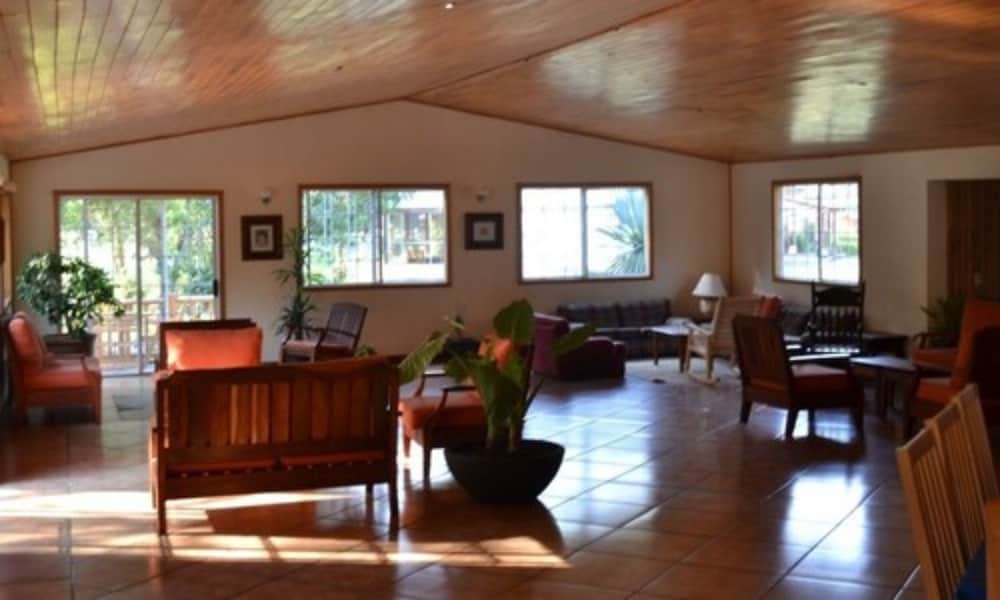 Hotel Rancho Viejo 25/48