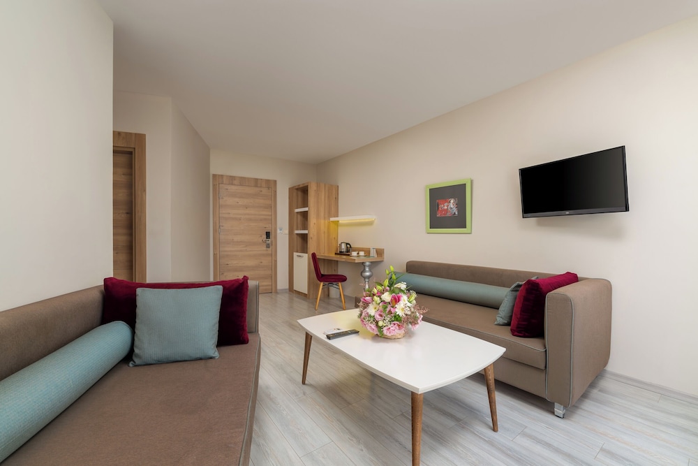 Royal Garden Beach Hotel 27/45