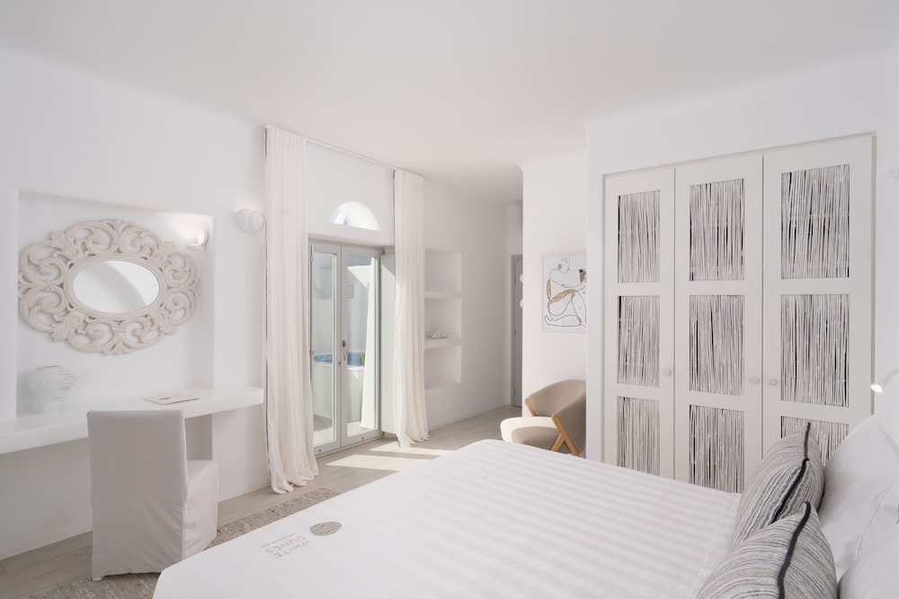 White Dunes Luxury Suites 12/50