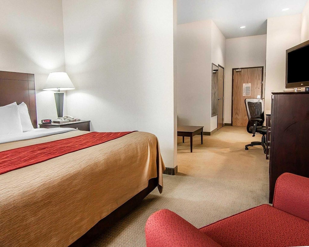 Comfort Inn and Suites Creswell 21/45