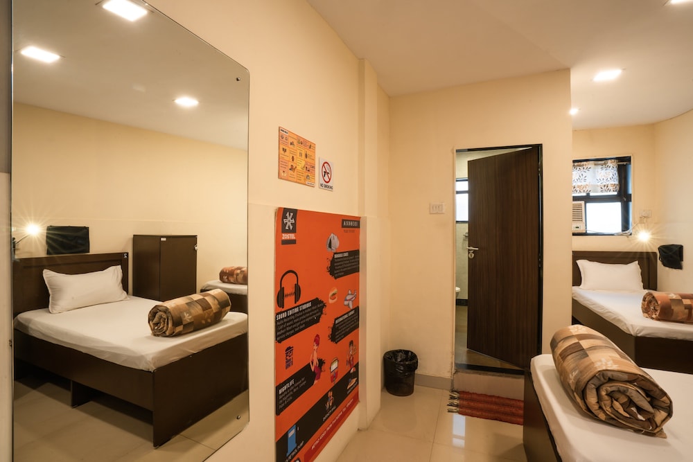Zostel Mumbai 15/50