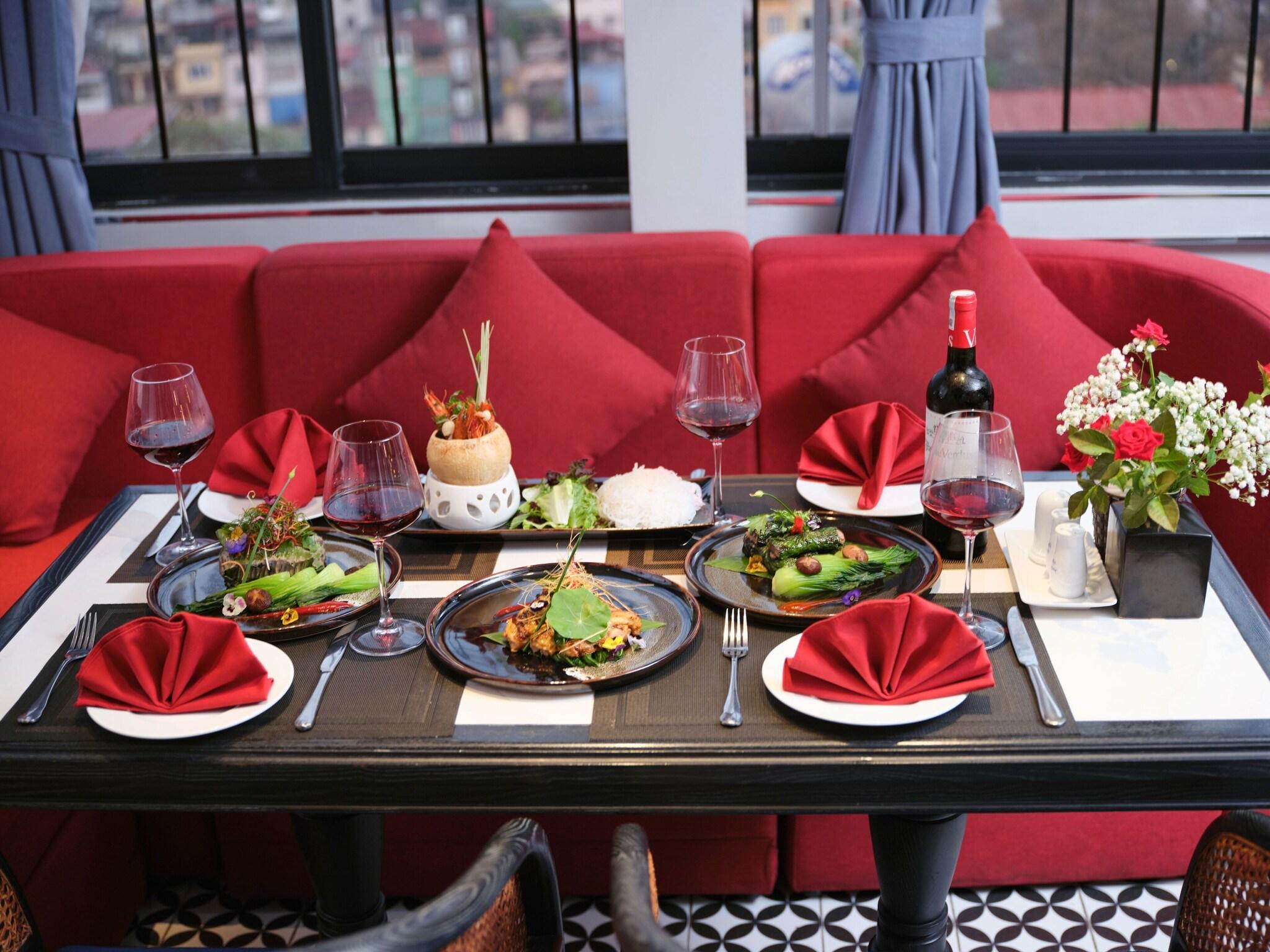 Shining Central Hotel & Spa 23/29