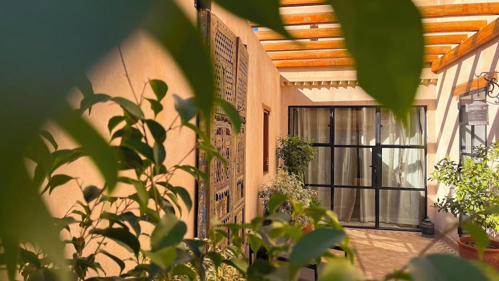 Karawan Riad 2/45