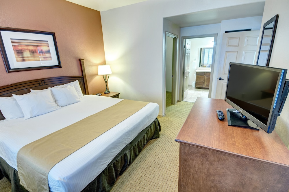 1 BEDROOM, CONDO, STANDARD, KITCHEN