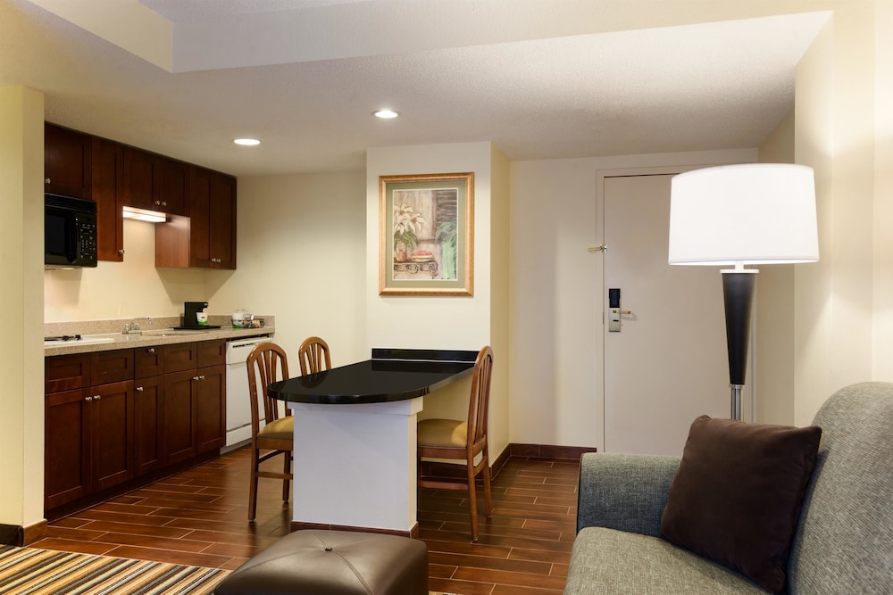 Hampton Inn & Suites Venice Bayside South Sarasota 27/36