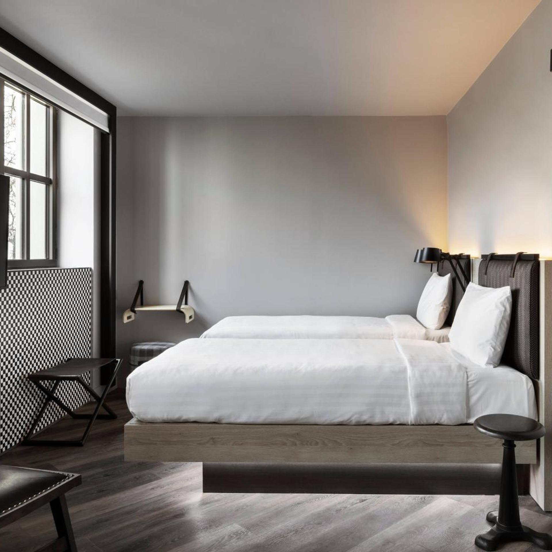 Moxy Sleeper, Guest Room, Twin Beds