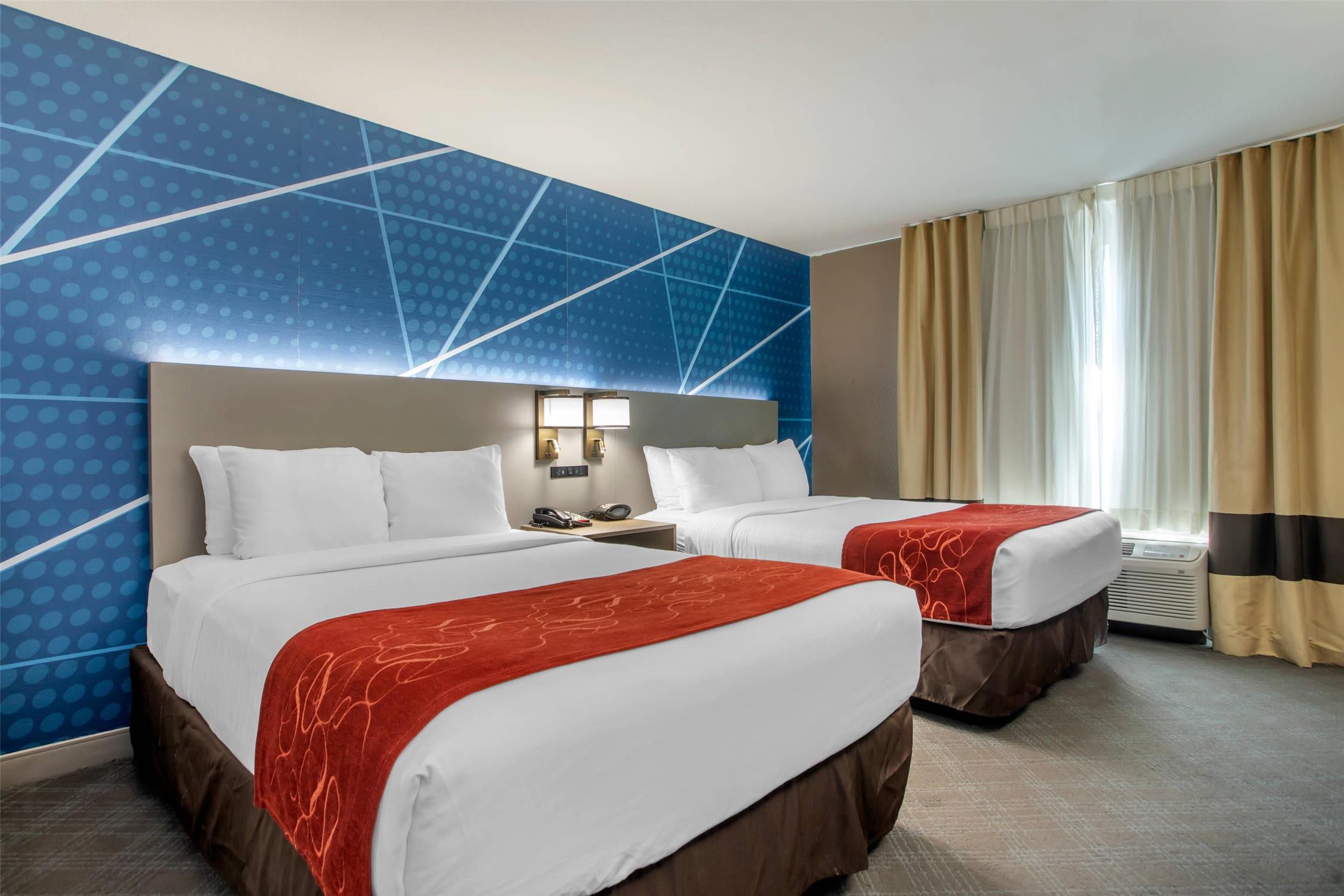 SUITE, 2 DOUBLE BEDS