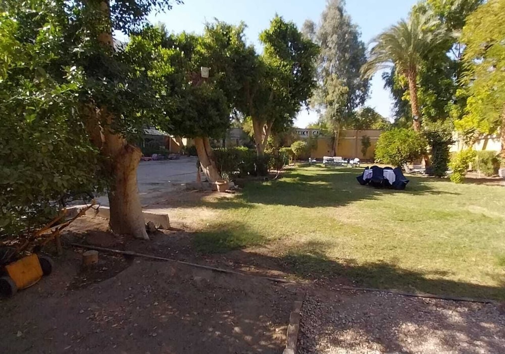 Rezeiky Hotel And Camp Luxor 41/50