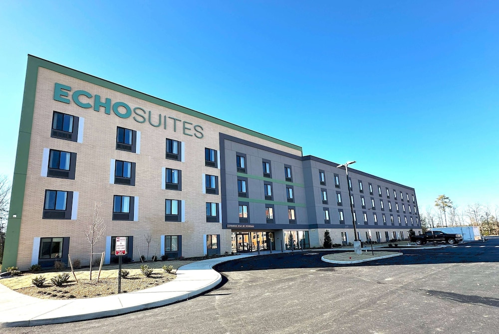 ECHO Suites Extended Stay by Wyndham Richmond West 5/49