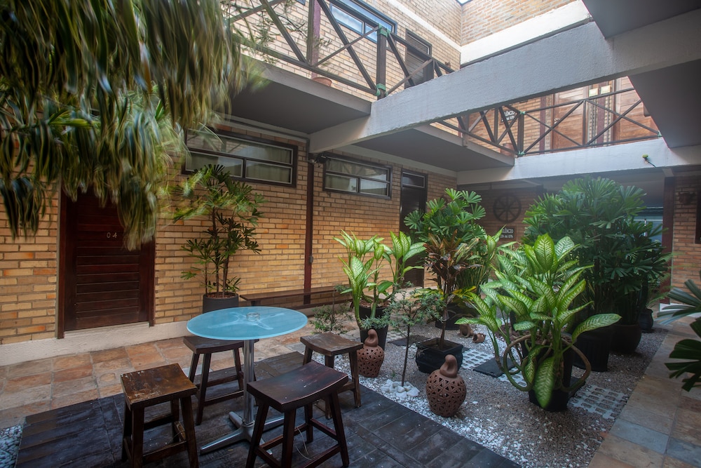 Economy Flat 29/47