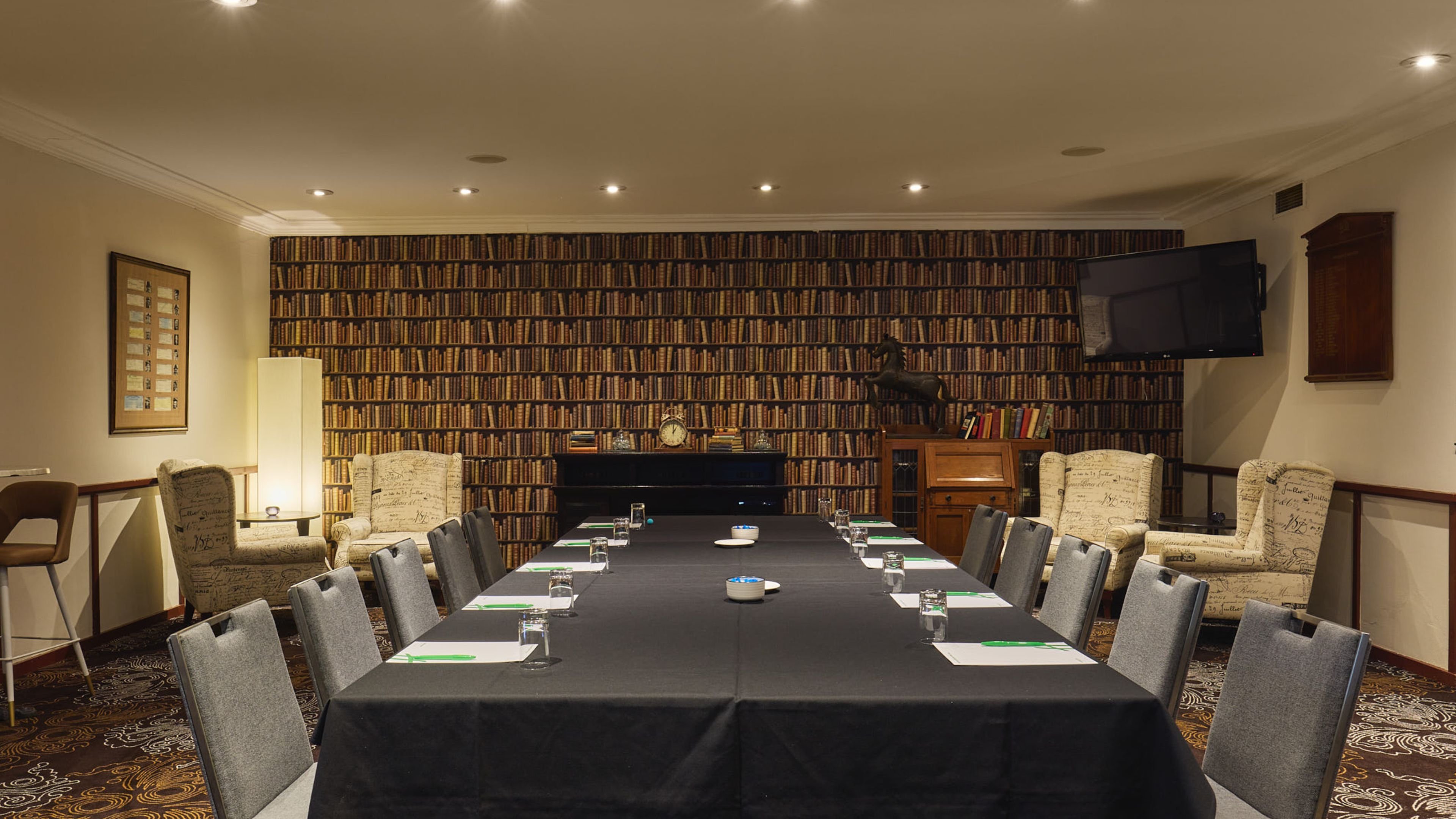 Holiday Inn Warwick Farm 58/69
