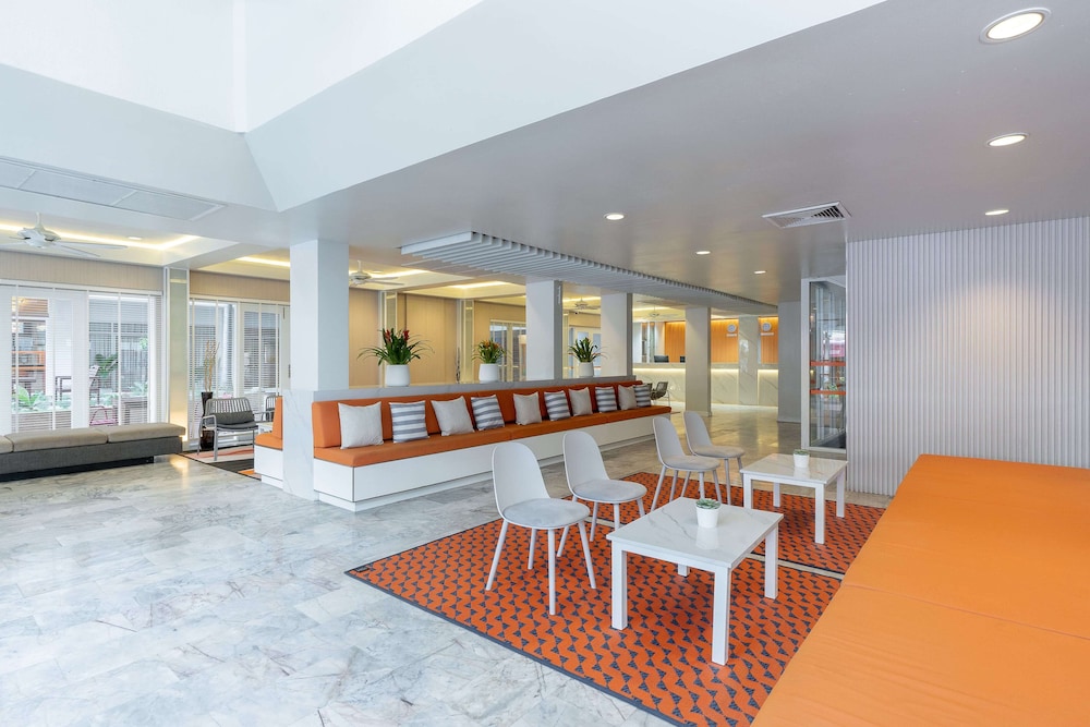 Sunshine Hotel and Residences 14/65