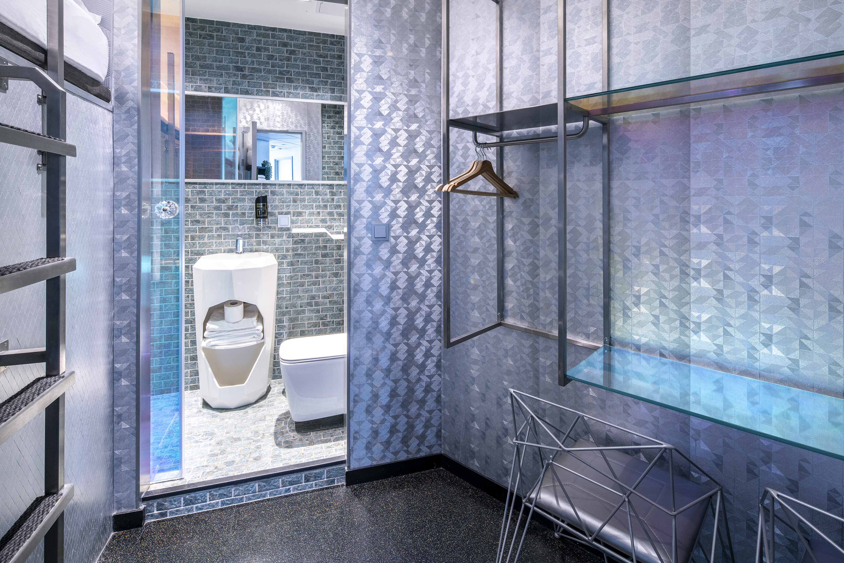 Diamond Capsule Hotel Amsterdam South 31/32