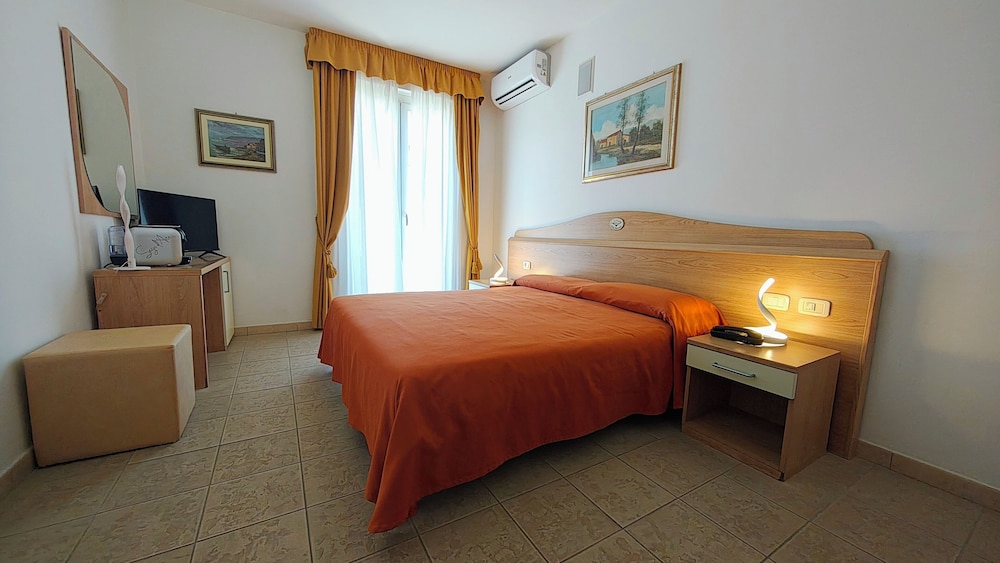 Hotel Villa Smeraldo 15/44