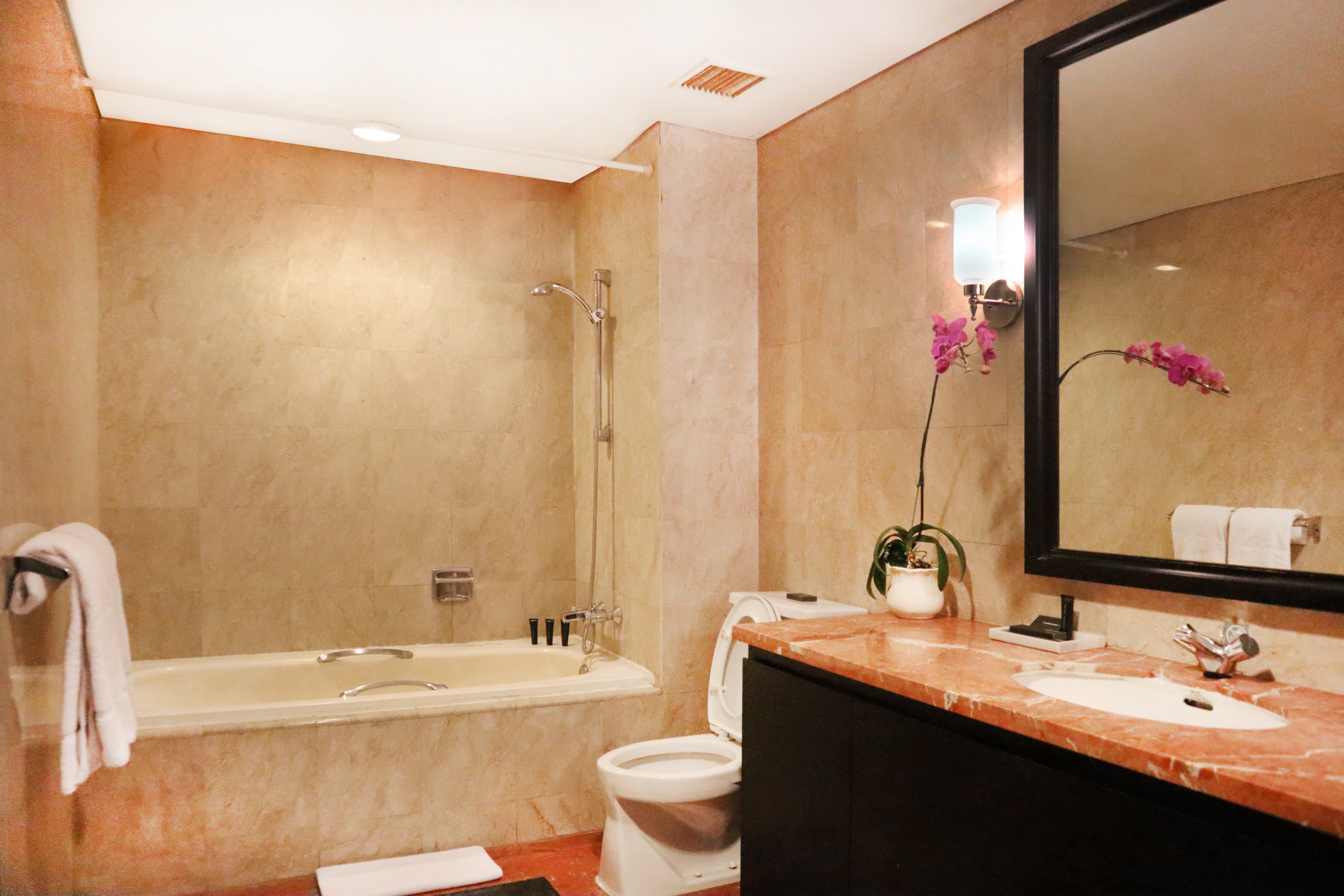 Oakwood Suites Kuningan Jakarta 35/38
