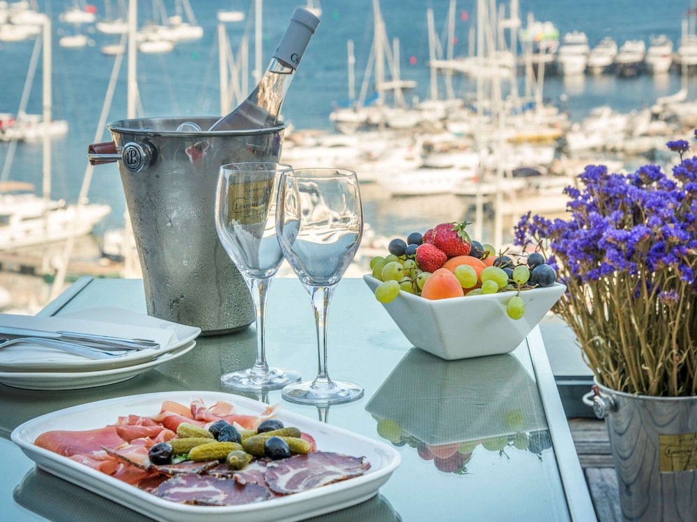 Mercure Ajaccio Centre 62/76
