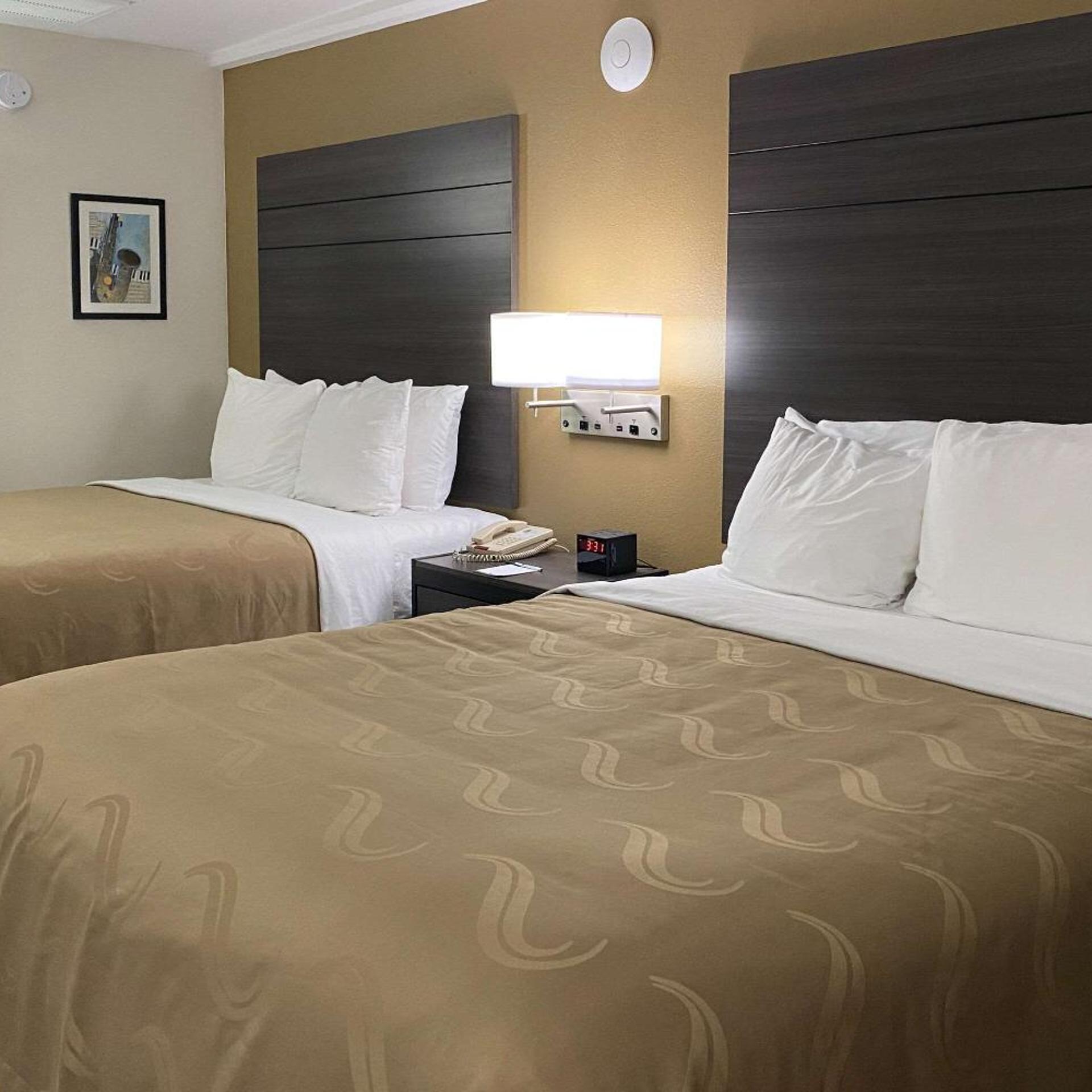 SUITE, 1 KING AND 2 QUEEN BEDS