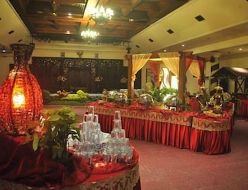 Narita Hotel Tulungagung 23/35