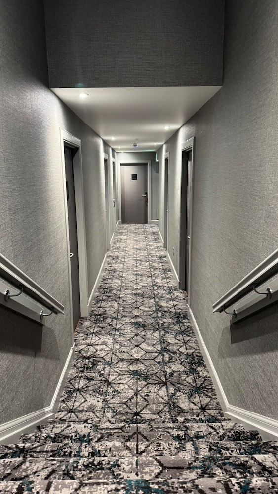 The Knowes Hotel 27/31