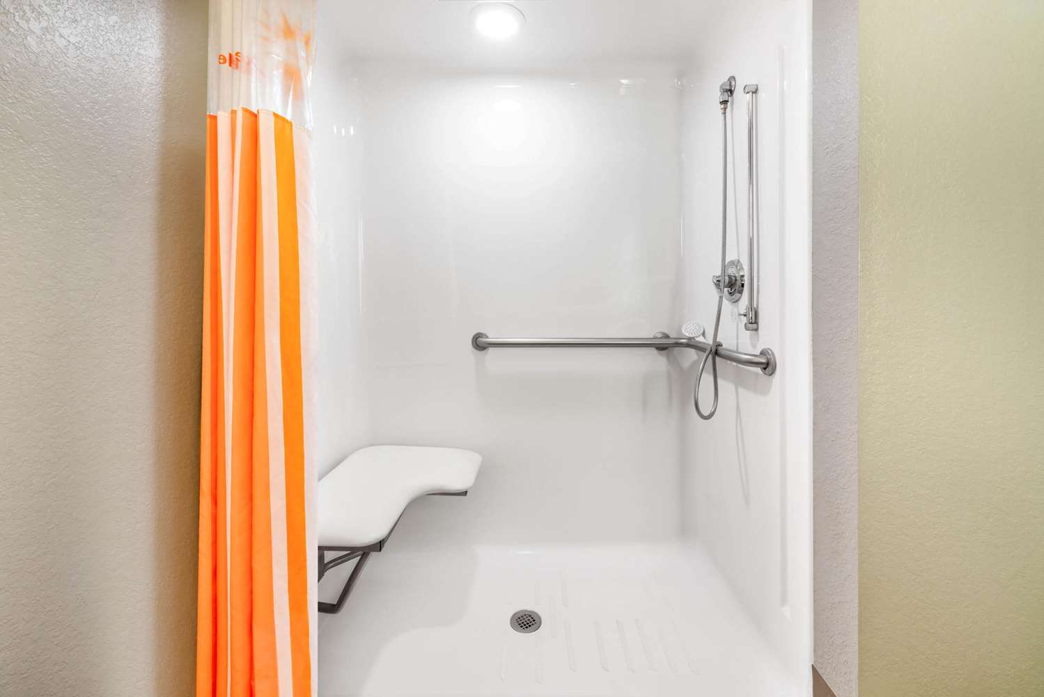 Sleep Inn & Suites St Petersburg Gateway 37/40