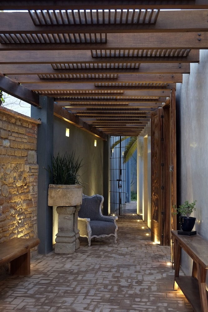 El Callejon Hotel Boutique 20/45