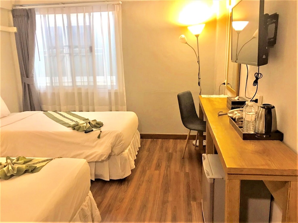 RATANA HOTEL CHIANG MAI 25/49