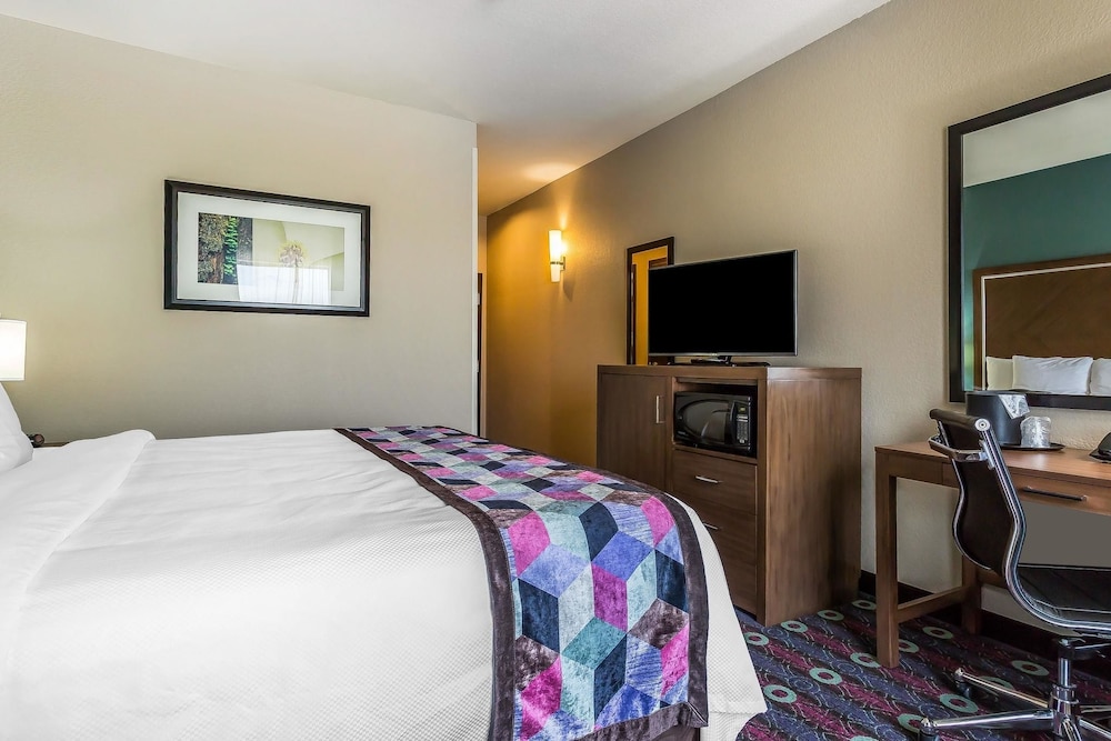 COMFORT INN & SUITES NEWCASTLE - OKLAHOMA CITY 12/47